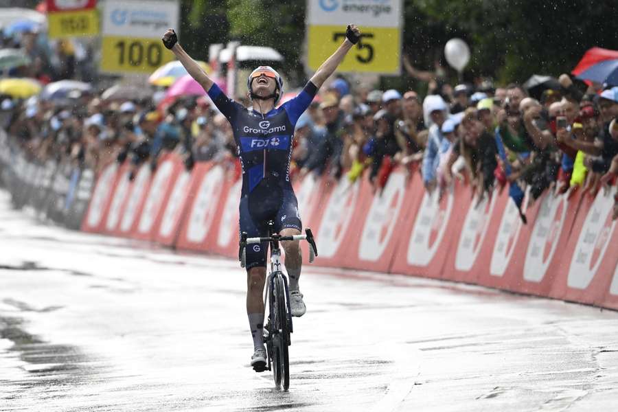 Romain Grégoire célébrant sa victoire ce dimanche.