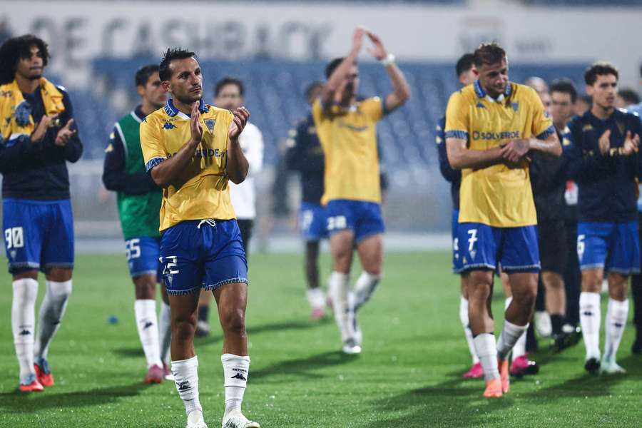 Estoril Praia venceu no Restelo