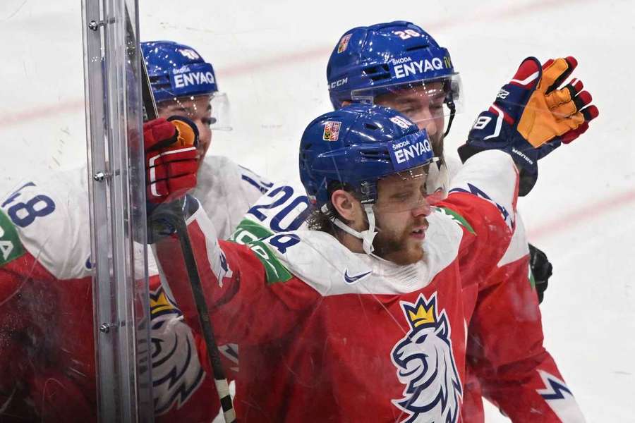 Dávid Pastrňák bude vlajkonosičom českej výpravy.