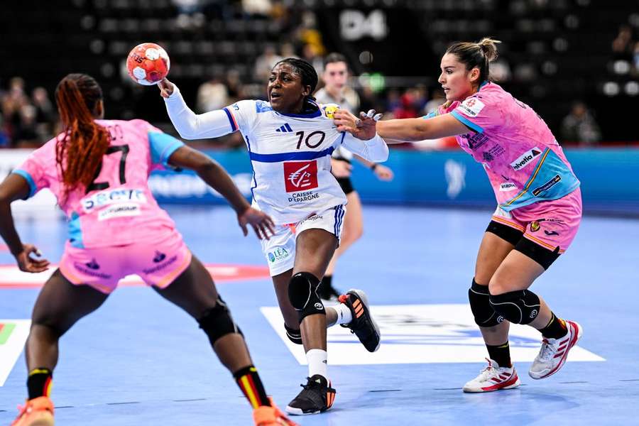 França venceu Espanha por 24-22