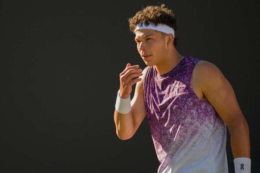 Ben Shelton en finale après une journée marathon à l'ATP 250 de Stuttgart Ben Shelton en finale après une journée marathon à l'ATP 250 de Stuttgart