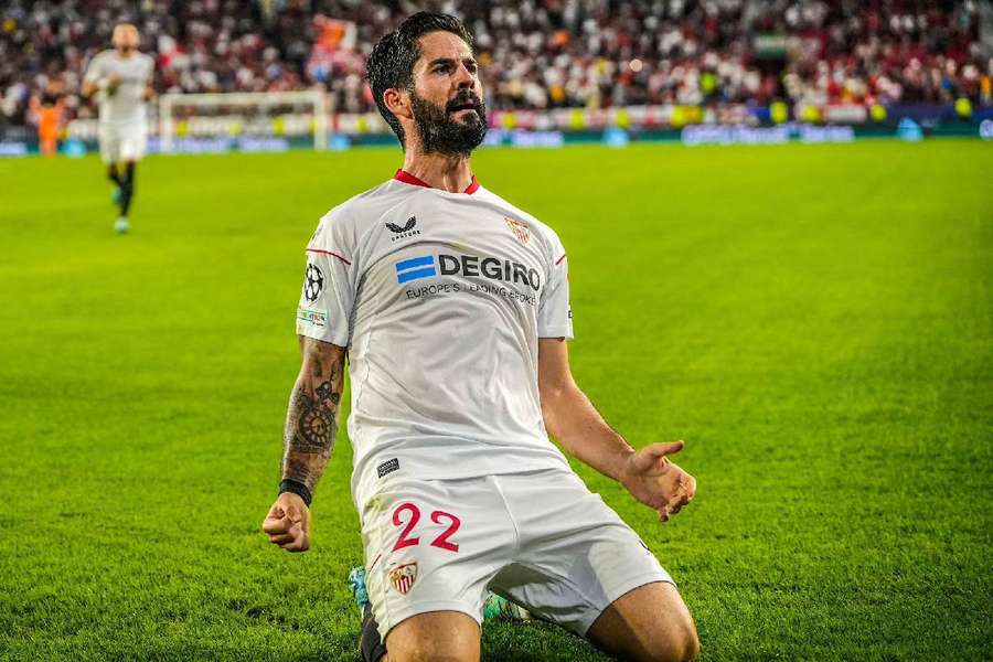 Isco celebra um golo com o Sevilha.