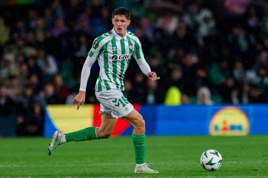 Altimira ao serviço do Betis