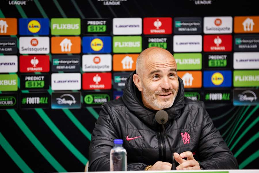 Enzo Maresca hovořil s novináři před semifinálovým zápasem Chelsea v Konferenční lize na hřišti Djurgardenu.