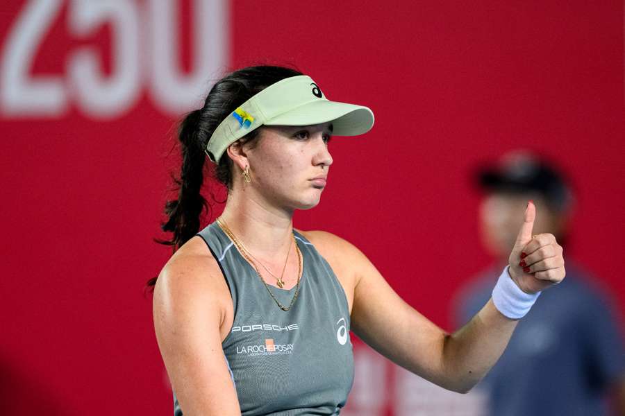 Daumen hoch von Eva Lys Daumen hoch von Eva Lys