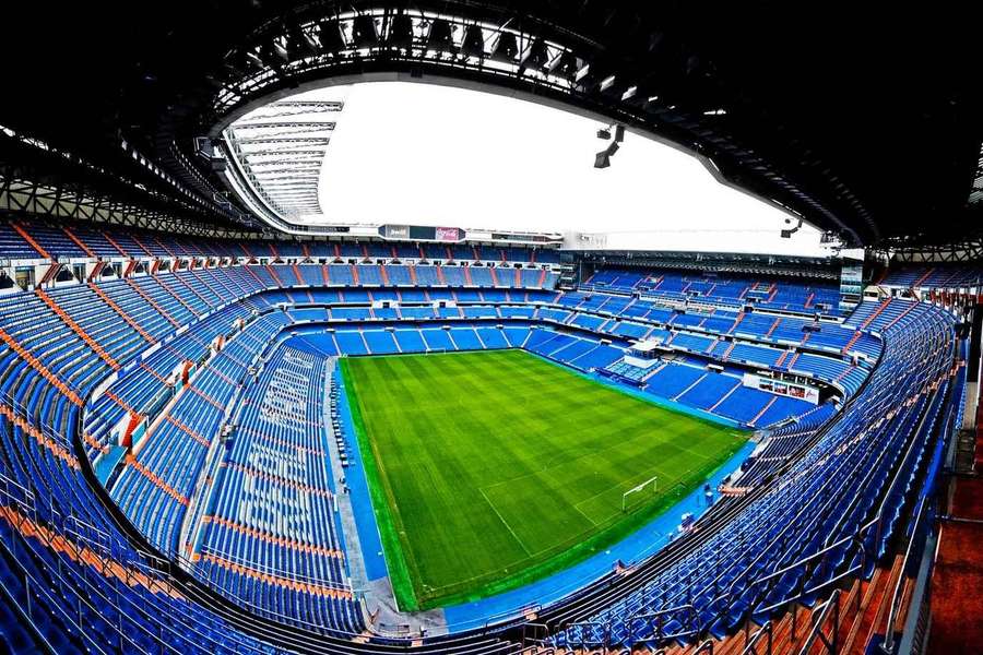 Stadionul Santiago Bernabeu deținut de Real Madrid