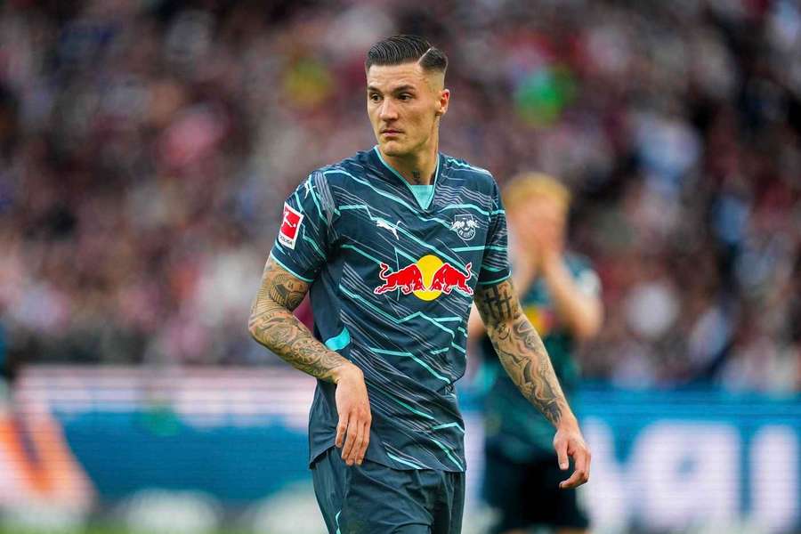 Man Utd and Newcastle in talks with Sesko's management with offers expected very soon Man Utd and Newcastle in talks with Sesko's management with offers expected very soon