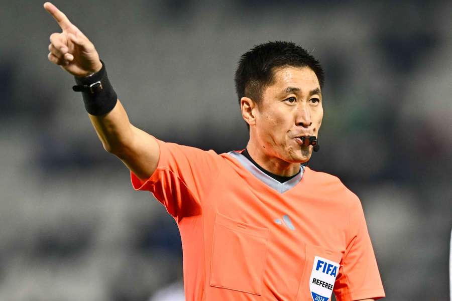 Faute de mieux, les Chinois vibrent pour le "maître du carton" au Mondial 2026 Faute de mieux, les Chinois vibrent pour le "maître du carton" au Mondial 2026