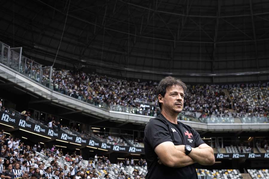 O treinador cruz-maltino tenta título inédito na carreira O treinador cruz-maltino tenta título inédito na carreira