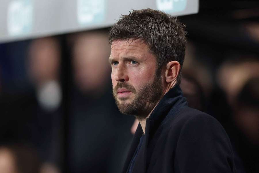 Carrick 'baffled' by inconsistent penalty calls as Man Utd held Carrick 'baffled' by inconsistent penalty calls as Man Utd held