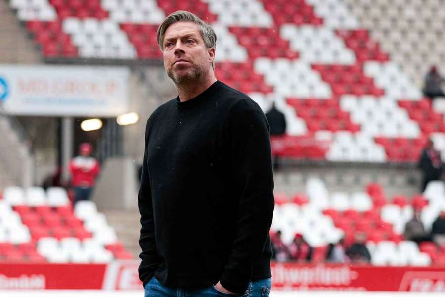 Michael Wimmer verlässt Jahn Regensburg mit sofortiger Wirkung.