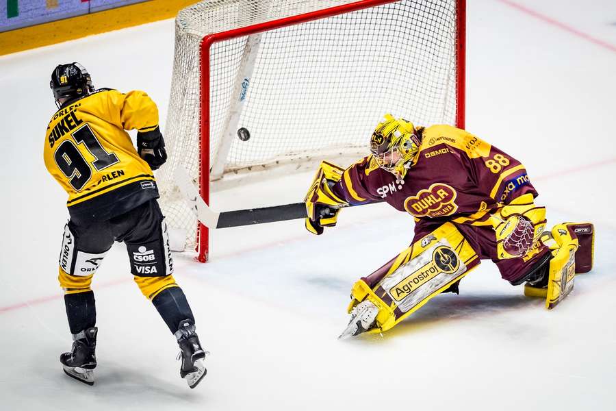 Sukeľ právě prostřelil Berana.