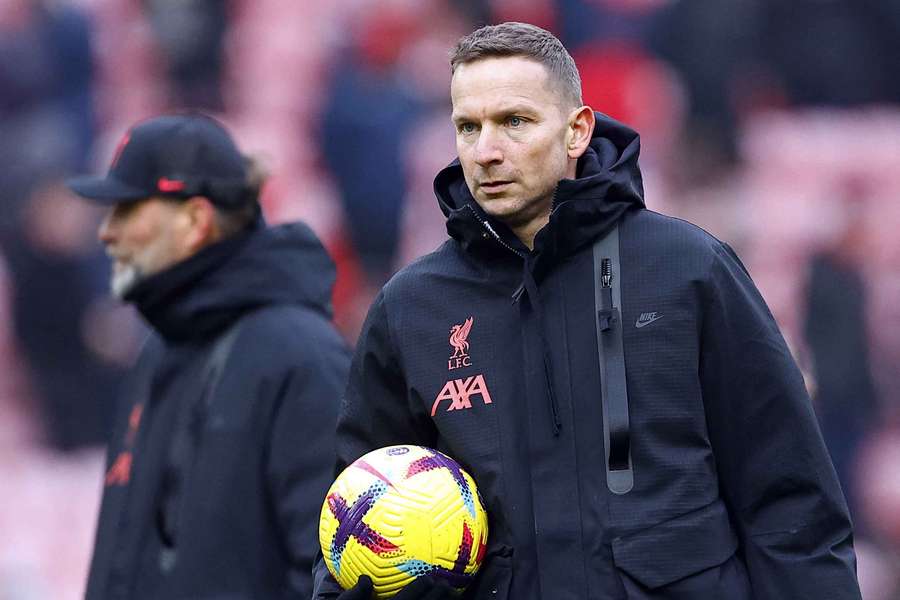 Pepijn Lijnders ještě loni působil v Liverpoolu po boku Jürgena Kloppa.