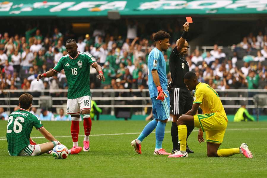 Sitholes erlebte beim WM-Auftakt einen rabenschwarzen Tag