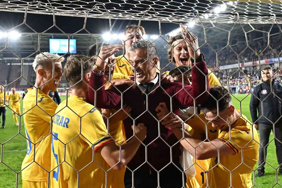 Daniel Pancu sărbătorește calificarea la Euro U21 alături de tricolori