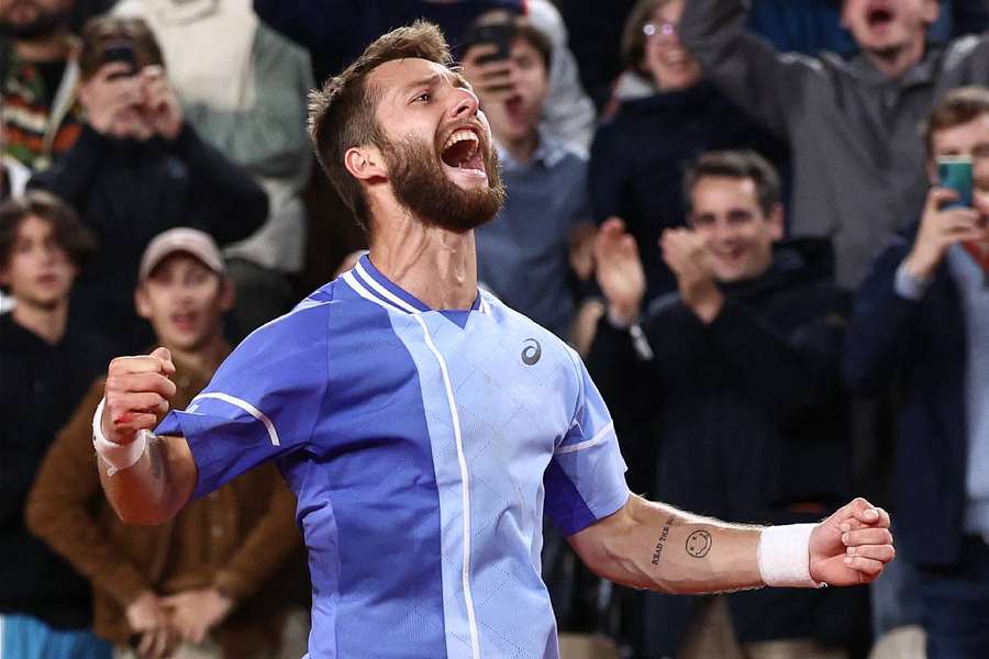 Corentin Moutet est le premier Français qualifié dans le tableau masculin des JO après sa victoire face à Nagal. 