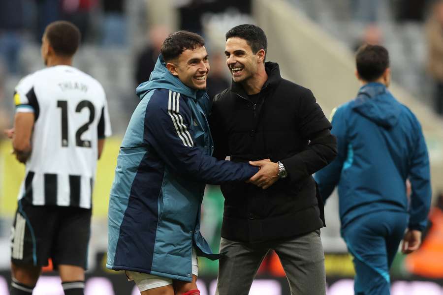 Mikel Arteta celebrates Arsenal's win