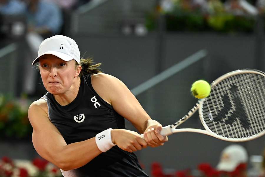 Swiatek estreia com vitória tranquila no WTA 1000 de Madri