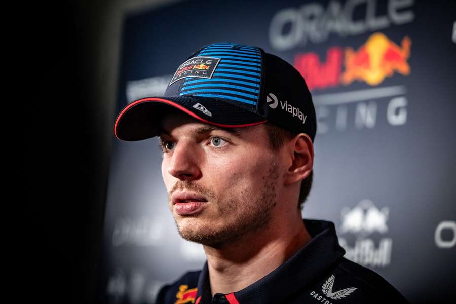 Max Verstappen rămâne la Red Bull
