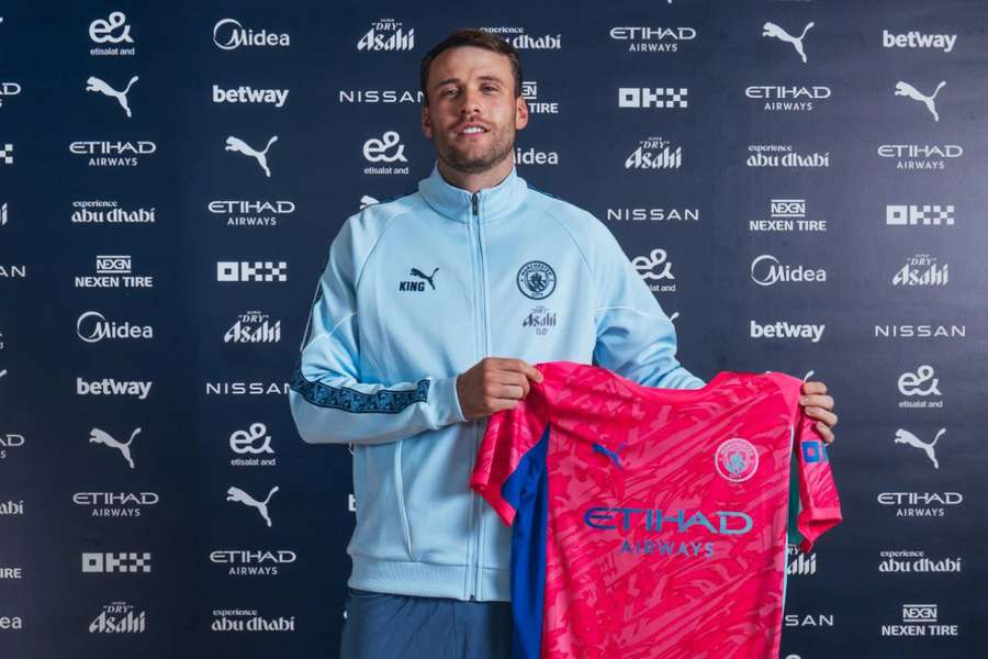 Bettinelli é o novo terceiro goleiro do Manchester City