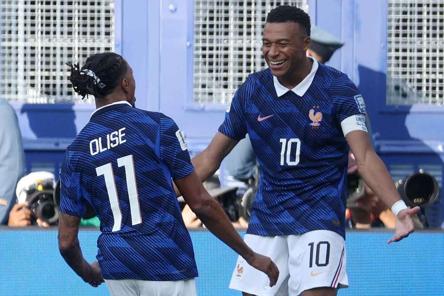 Olise (l.) und Mbappé sind da sTraumduo der aktuellen WM Olise (l.) und Mbappé sind da sTraumduo der aktuellen WM