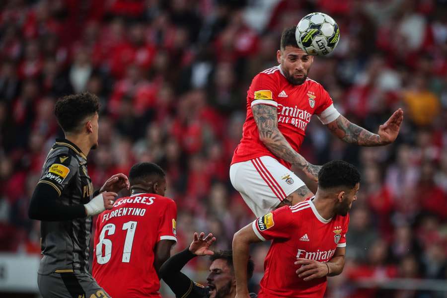 Otamendi é o capitão do Benfica