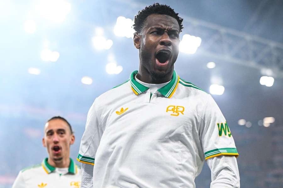 Barcelona make approach for Roma defender Evan N'Dicka Barcelona make approach for Roma defender Evan N'Dicka