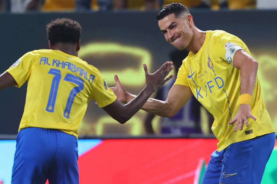 Cristiano Ronaldo vai bem no Oriente Médio