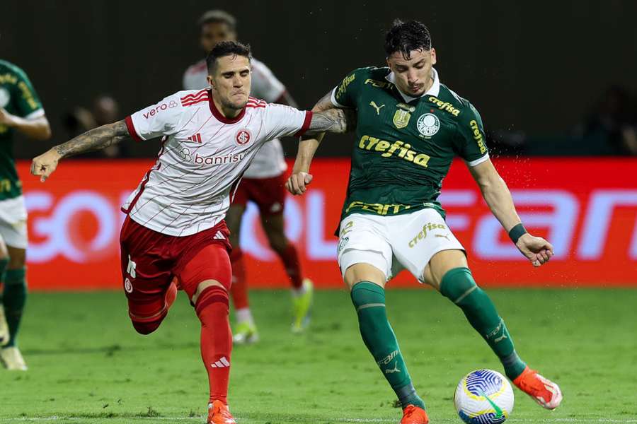 Internacional e Palmeiras duelam em Porto Alegre neste domingo (4)