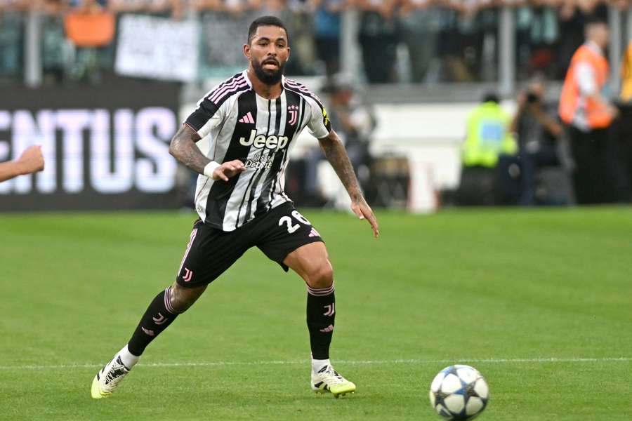 Forest in advanced Juventus talks for Douglas Luiz Forest in advanced Juventus talks for Douglas Luiz