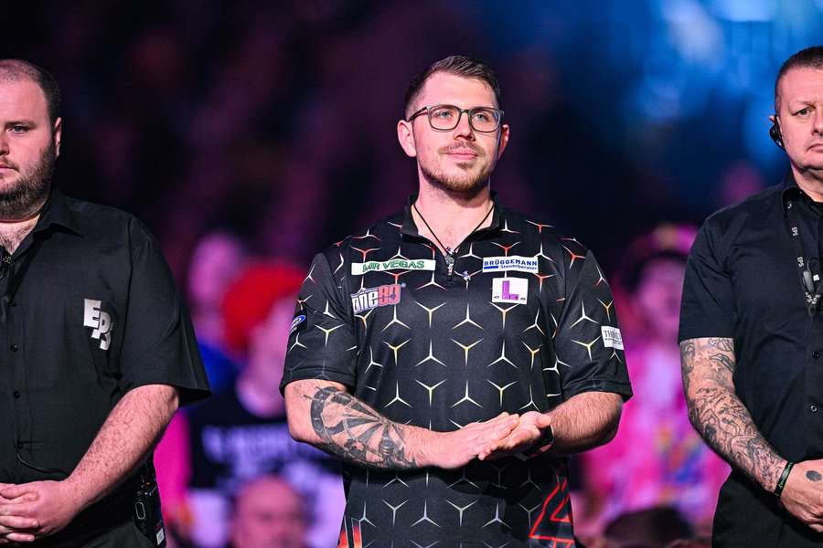 Lukas Wenig beim Grand Slam of Darts. Lukas Wenig beim Grand Slam of Darts.