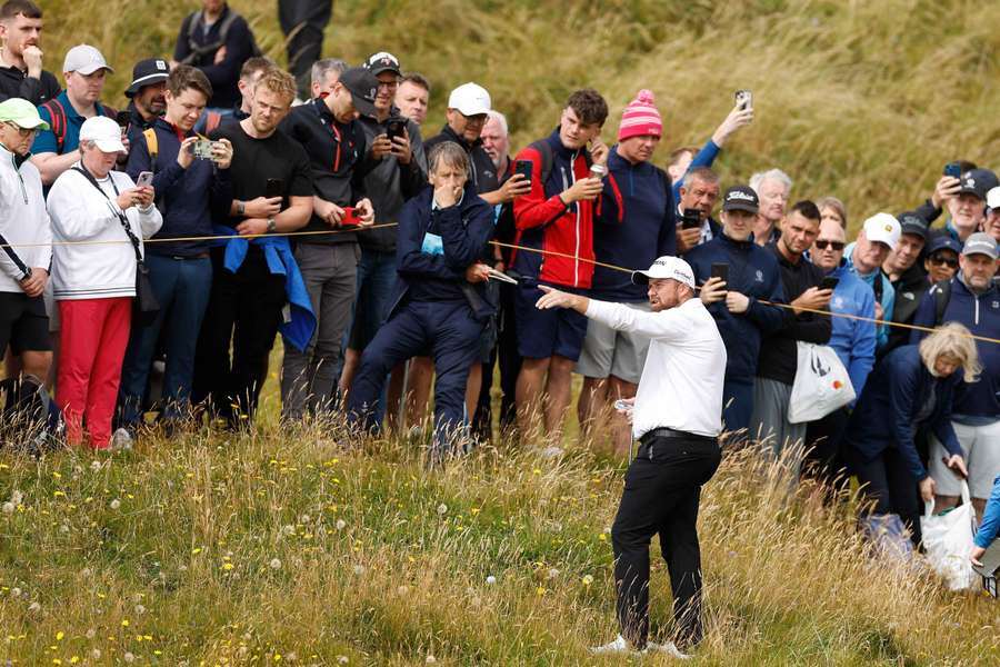 Shane Lowry sloeg vroeg op de dag twee birdies 