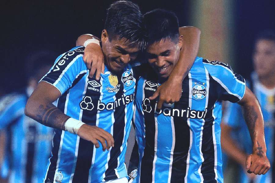 Arezo marcou duas vezes para o Tricolor