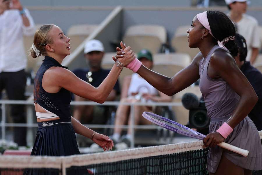 Anastasia Potapova shakes hands with Coco Gauff after shock win Anastasia Potapova shakes hands with Coco Gauff after shock win