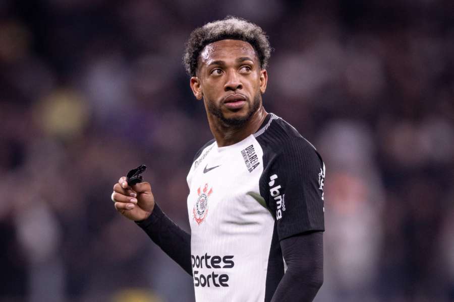 Martínez ficará afastado do elenco de Dorival