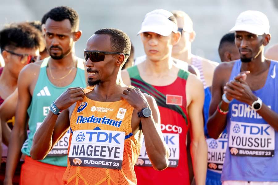 Abdi Nageeye voorafgaand aan de start van de marathon