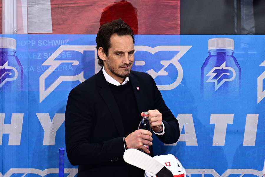 Fischer už nie je trénerom Švajčiarska. Fischer už nie je trénerom Švajčiarska.