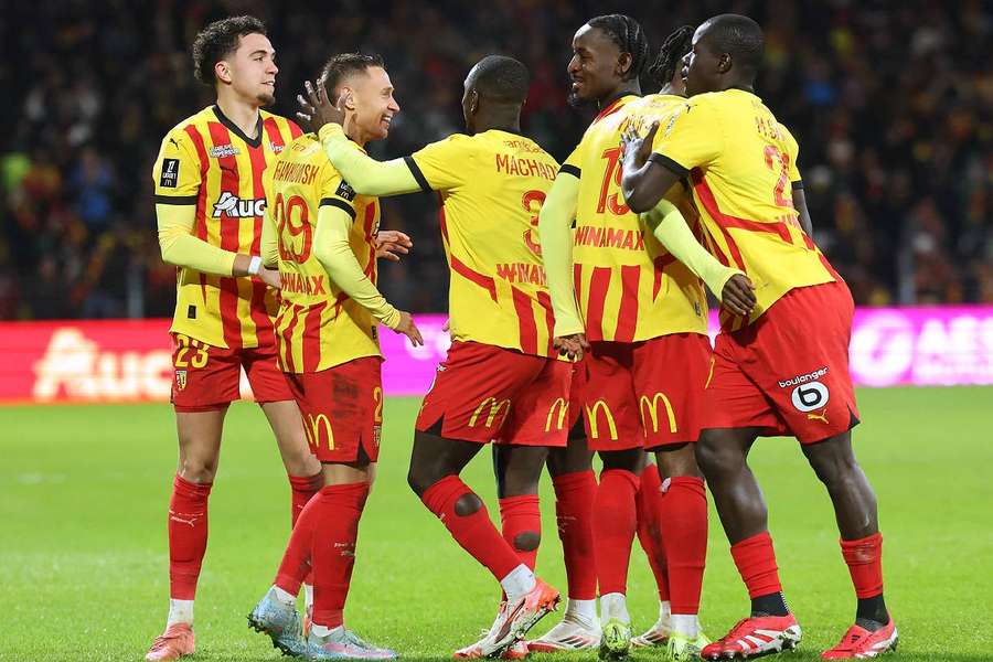 Le départ de trois de ses titulaires n'a pas empêché Lens de gagner en Ligue 1 et même de se replacer dans les places européennes. 