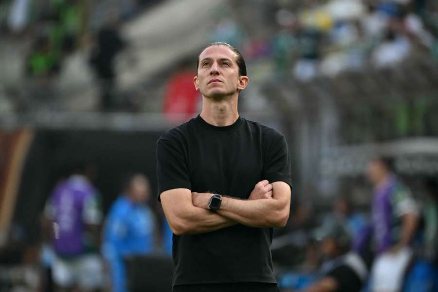 Filipe Luís espera garantir mais um troféu nesta quarta-feira