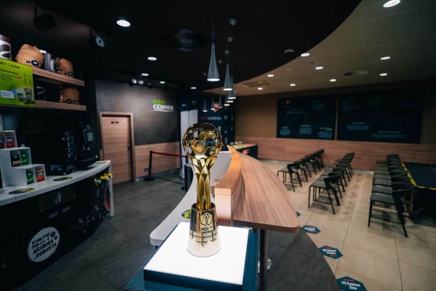 Losování poháru na benzince? Partner byl nadšený, brání svaz jeho marketingový šéf Losování poháru na benzince? Partner byl nadšený, brání svaz jeho marketingový šéf