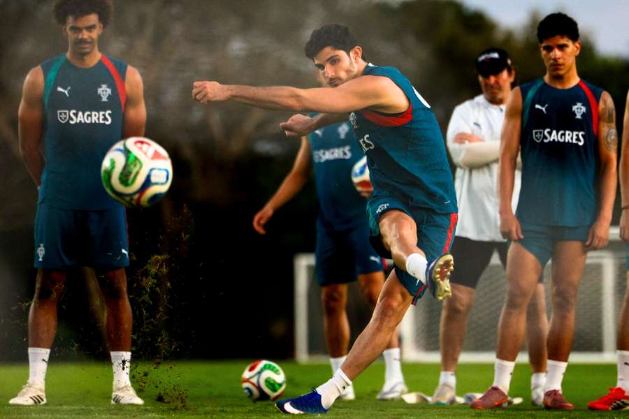 Seleção lusitana treina na capital mexicana