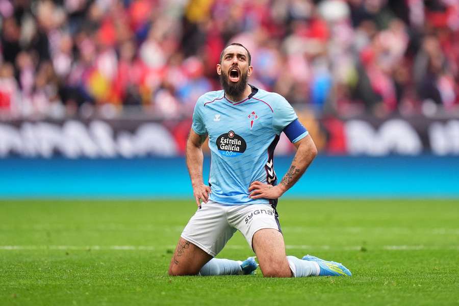 Borja Iglesias Borja Iglesias