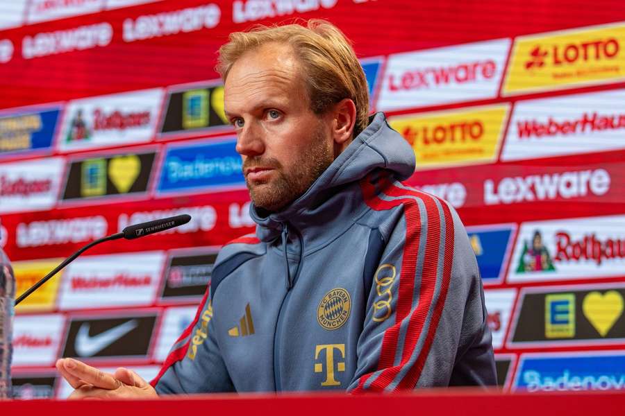 Aaron Danks trainiert derzeit das Team des FC Bayern