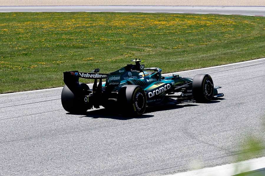 Fernando Alonso, en la cola junto a Lance Stroll