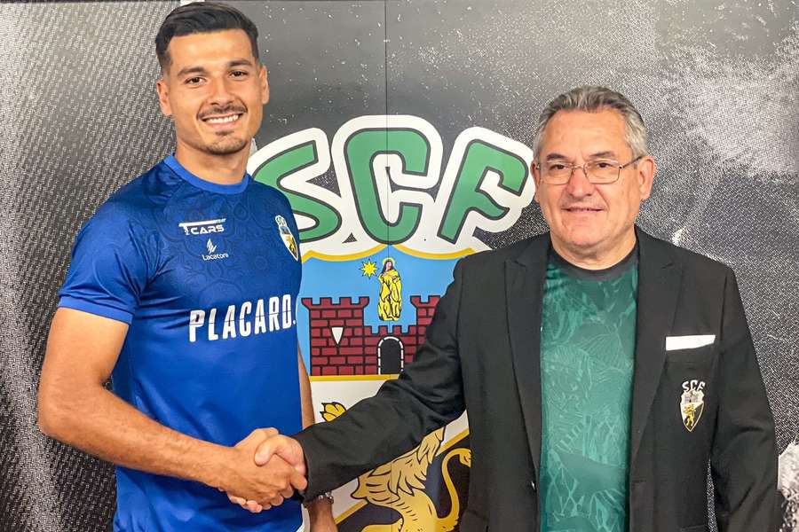 Ricardo Velho com o presidente do Farense, João Rodrigues