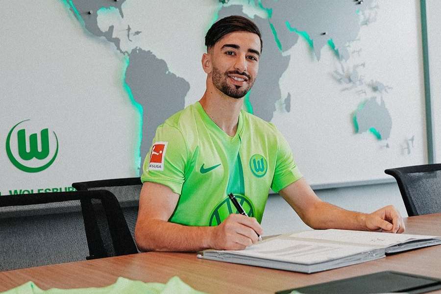 Mohamed Amoura begynder at spille for VfL Wolfsburg med øjeblikkelig virkning.