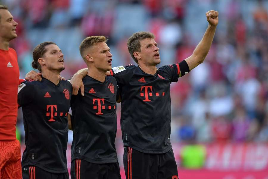 Dvojica hráčov Bayernu si od futbalu pár dní oddýchne.