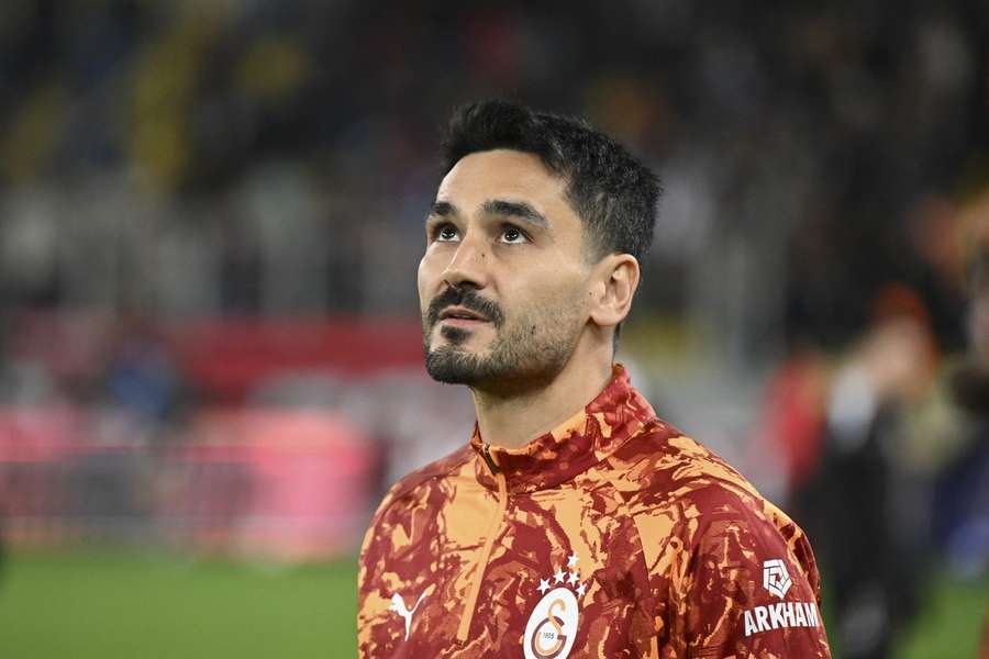 Gündogan setzt ein Zeichen gegen Rassismus Gündogan setzt ein Zeichen gegen Rassismus