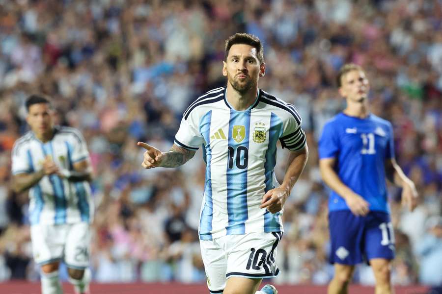 Lionel Messi bude opět ústřední postavou Argentiny. Lionel Messi bude opět ústřední postavou Argentiny.