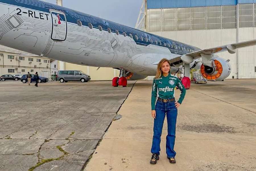 Avião particular de Leila transporta delegação do Palmeiras aos jogos 